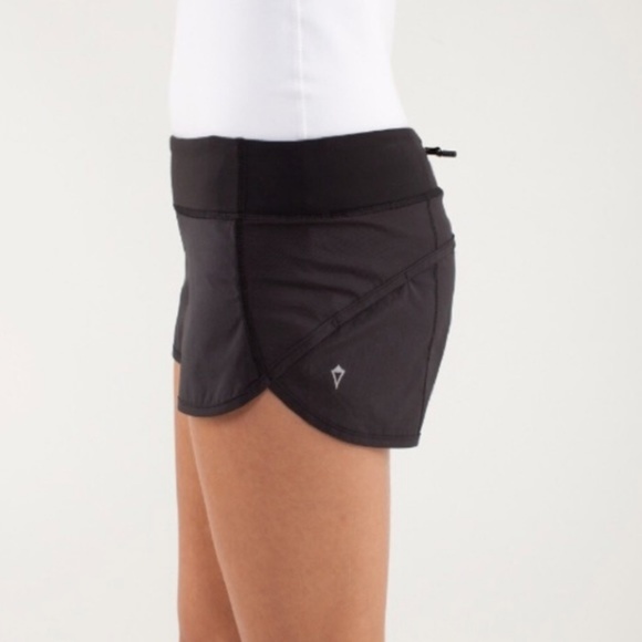 black ivivva shorts